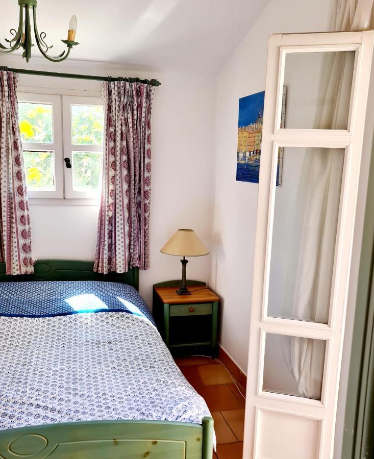 Appartement HAMEAU DES AMANDIERS - vue mer, golf et vignes à Saint-Cyr-sur-Mer Extérieur photo
