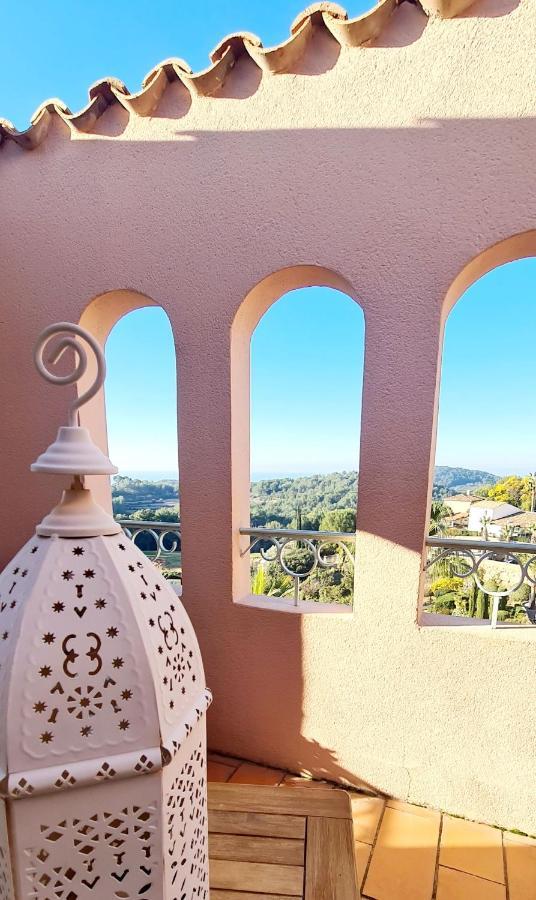 Appartement HAMEAU DES AMANDIERS - vue mer, golf et vignes à Saint-Cyr-sur-Mer Extérieur photo