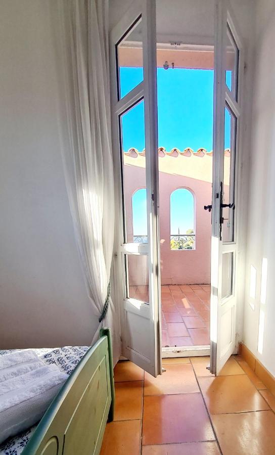Appartement HAMEAU DES AMANDIERS - vue mer, golf et vignes à Saint-Cyr-sur-Mer Extérieur photo