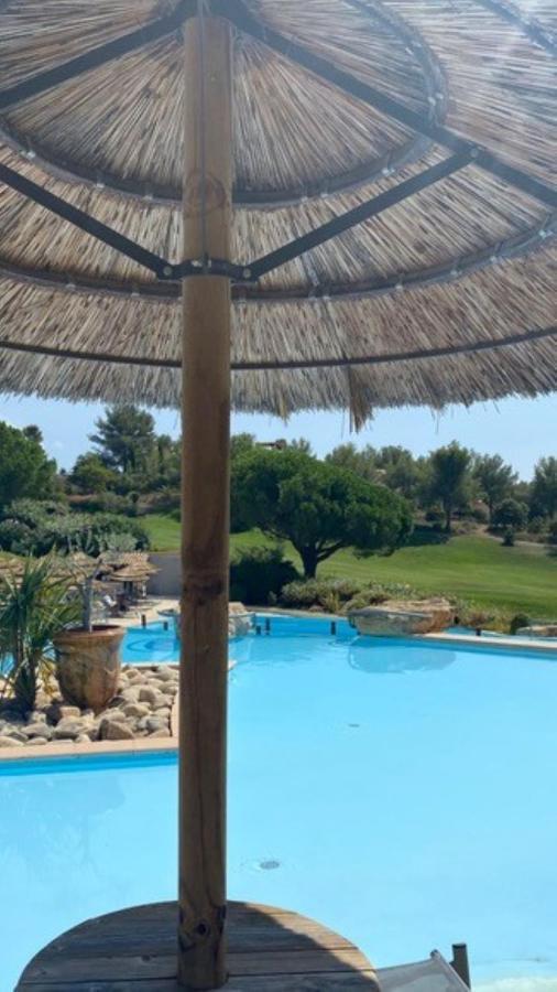 Appartement HAMEAU DES AMANDIERS - vue mer, golf et vignes à Saint-Cyr-sur-Mer Extérieur photo